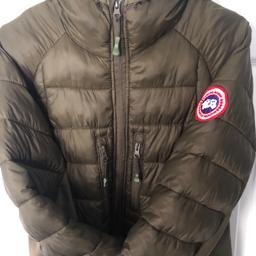 • Canada Goose hybridge down jacket (£625 new)
• 4 zip pocket pockets on the front + 2 inside pockets
• Hood
• Worn but very well looked after
• Size XL but I’m a M/L and fits me well as it’s a slimfit

• Offers Welcome
• Collection Only