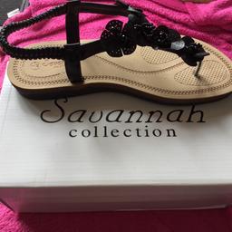 Savannah Collection Black Sandals Size 7. New boxed.