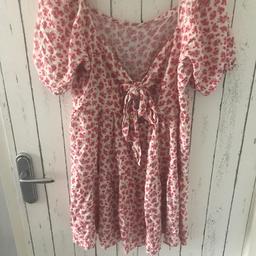 Size 16 pretty tie back new look dress collect