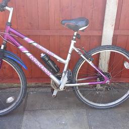 ladies bike. medium to small sized frame. Good to fair condition. Good bike for first timer. brakes and tyres in good condition. collection only from Litherland