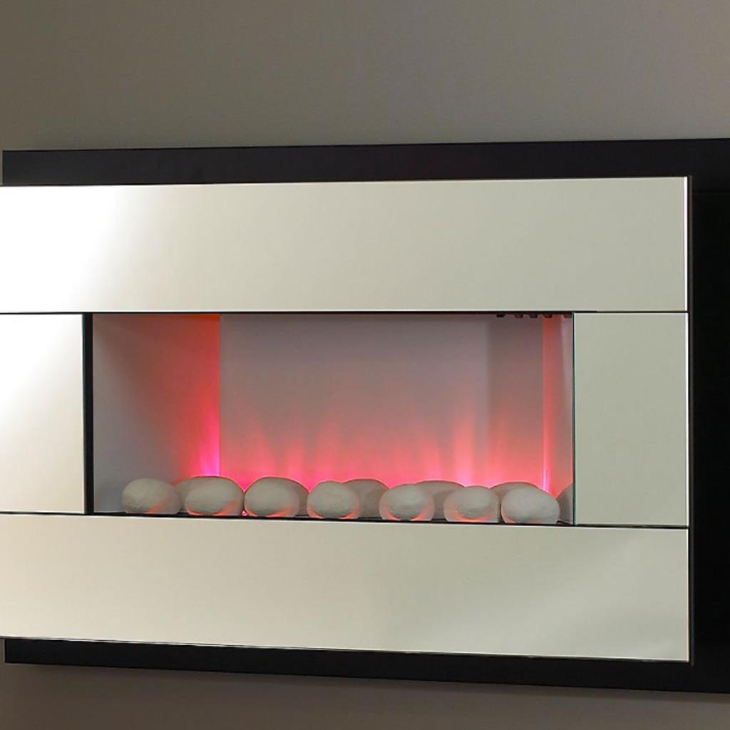 Brand New not used
Wall mounted Mirror effect fire place.
Pebbles, fixing screws and manual included.

purchased for £500

Collection from B20 Perry Bar area only.