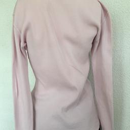 Marc Cain
Langarmshirt mit Rundhalsausschnitt
aus 100% Baumwolle
Herstellergröße Gr N1 ( EU Gr 34) rosa
Rückenlänge 67 cm

Versand 3,00 €