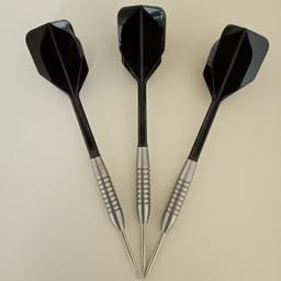 John Lowe darts 24g tungsten darts and flights as shown in pictures