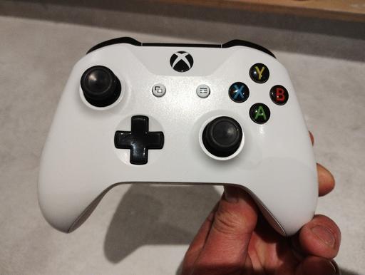 Buy & Sell Lickey End Bromsgrove - Photos for Xbox one controller