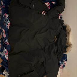 Canada Goose Expedition Parka
100% Authentic 
Comes with fur
