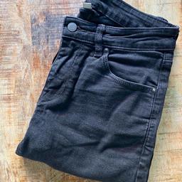 W30, 76cm, L30“S, 76cm

Gerne getragene Jeans, Zustand gut.

Bezahlung nur per PayPal.

Abholung oder Versand möglich.

Keine Garantie, Umtausch, oder Rückerstattung da privat Kauf.