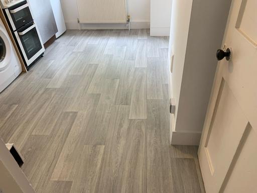 Buy & Sell Hertfordshire Broxbourne - Photos for Light grey vinyl flooring Oak effect