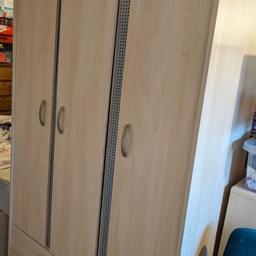 Wardrobe and drawer set
Great condition
Wardrobe 1050W x 500D x 1870H
Drawers 1050W x 400D x 959H
Will be dismantled at the weekend ready for collection
Collection only from WF2
 
