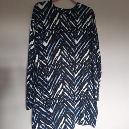 ladies light weight warm dress black blue and white size 22