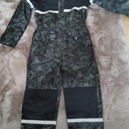 full description see last photo
colour camo/ black
☀️buy 5 items or more and get 25% off ☀️
➡️collection Bootle or I can deliver if local or for a small fee to the different area
📨postage available, will combine clothes on request
💲will accept PayPal, bank transfer or cash on collection
,👗baby clothes from 0- 4 years 🦖
🗣️Advertised on other sites so can delete anytime
