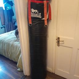 Big lonsdale punching bag no bracket just the bag callnor msg for.koreninfo cheers