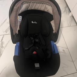SilverCross wayfarer pushchair, carrycot and all accessories (adaptors, rain cover)

Car seat

Used for couple of years but in good condition