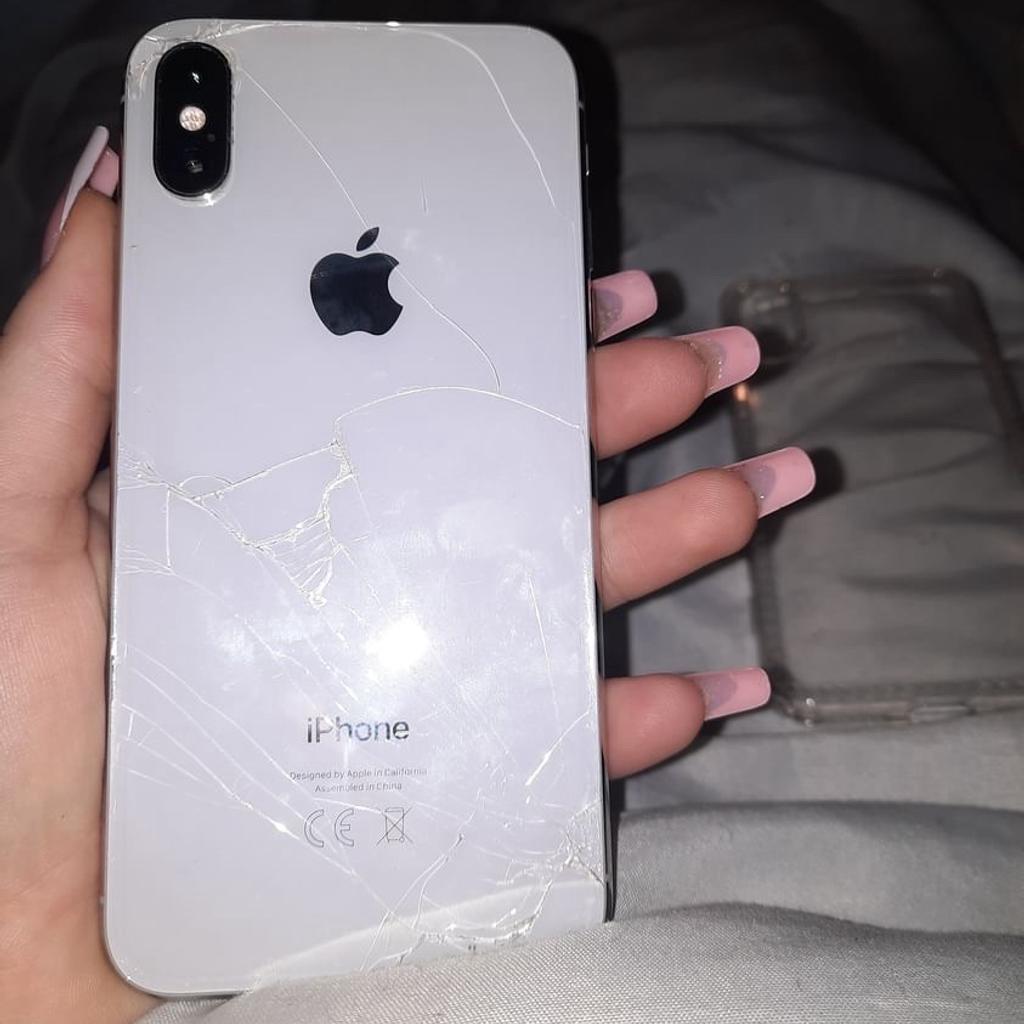 this phone works really well as do the cameras and everything, it is a bit smashed but you see them going for much more in worse conditions but it isn’t a lot to repair has a screen protector and phone case works well has had the battery replaced on it just needing a smaller phone as this one is too big for me :)
OPEN TO OFFERS💗