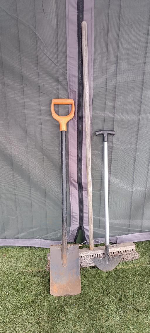 Buy & Sell South East London Thamesmead - South East London - Photos for Garden equipment x 3