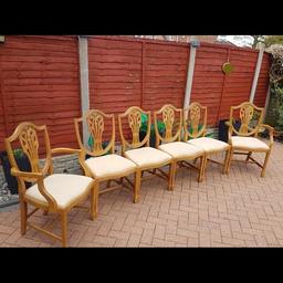 6 LIGHT WOOD DINING CHAIRS with substantial bum space. Pads can easily be re-upholstered. (4+2 carvers)
Good condition. Collection B98 0