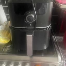 Air fryer used but works perfectly only selling as we needed a bigger one
