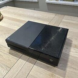 Great condition xbox one with all leads and a few games