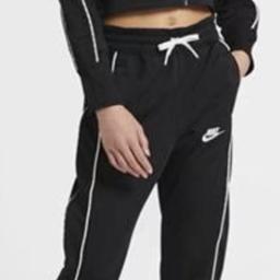 (Girls') High-Waisted Tracksuit  size (S  128-137 CM ) black brand new condition from pet home free and smoke free