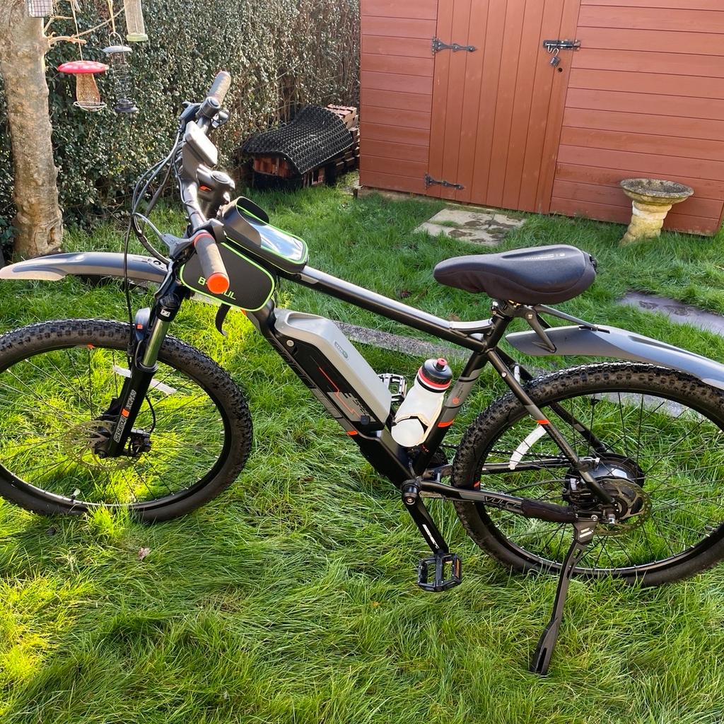 Carrera Vulcan Electric Mountain Bike. 20” Frame. SA Suntour Electrics. 36v Battery/11.6 ah & Charger. (I’ve had 60 Miles on a single charge). 9 Gears. Disc Brakes. Adjustable Front Forks. Aluminium Frame. Water Bottle & Holder. Side Stand. Lights. Crossbar Waterproof Phone Holder with side pockets.