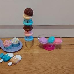 Eistüte mit Kugeln, Toppings
Stieleis
Cupcakes
Macarons
Teller

neu - nur ausgepackt

aus Kunststoff