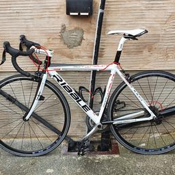 Ribble Road Bike comes with extras, fantastic bike can be used for competitions. Don't have any need for it anymore. Please pay cash on collection.