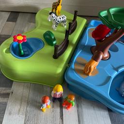 Gern bespielter Playmobil Zoo im praktischen tragbaren Koffer zum verreisen.
Tiere, Pflanzen und Zäune.

Versand gegen Aufpreis möglich.