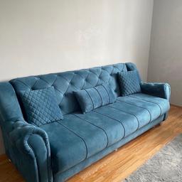 Ich verkaufe fast neue Sofa nur in gāste Zimmer wenn insgesse rufen Sie mich an 06603710064