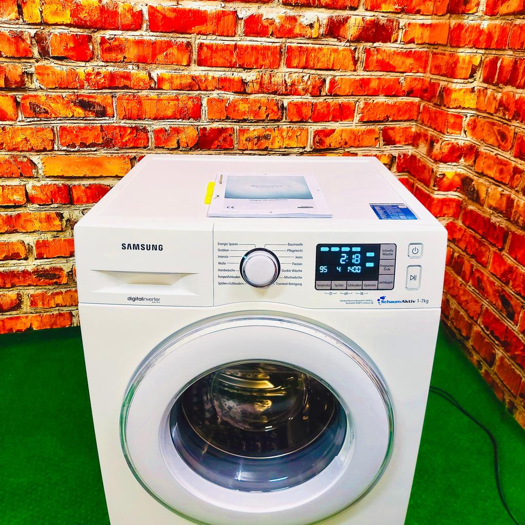 Willkommen bei Waschmaschine Nürnberg!

Entdecken Sie die Effizienz und Leistung unserer hochwertigen Waschmaschinen von Samsung. Vertrauen Sie auf Qualität und Zuverlässigkeit für die perfekte Pflege Ihrer Wäsche.

⭐ Produktinformationen:
- Modell: WF70F5E5P4W
- Geprüft und gereinigt, voll funktionsfähig.
- 1 Jahr Gewährleistung.

‼️Gerätemaße (H x B x T): 85 oder x 60 x 55 cm 
ℹ️ Mehr Infos auf unserer Website: 
☎️Telefon: 01632563493

✈️ Lieferung gegen Aufpreis möglich.
⚒ Anschluss: 10 Euro.
♻️ Altgerätemitnahme: Kostenlos.

ℹ︎**Beschreibung:**
* Nennkapazität: 1-7 Kilogramm
* Maximale Schleuderdrehzahl: 1400
* Energieeffizienzklasse: A+++ (-30%)
* Jährlicher Energieverbrauch (AE_c) (220 Standardwaschgängen): 122 kWh/Jahr
* SchaumAktiv-Technologie
* Digital Inverter Motor mit 10 Jahren Garantie
* ECO Trommelreinigung
* Smart Check
* Diamond Pflegetrommel