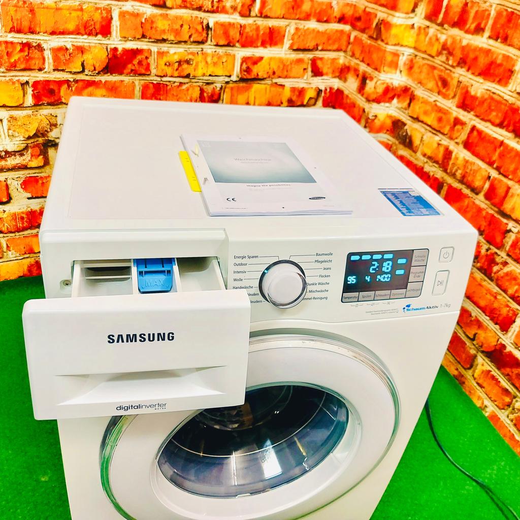 Willkommen bei Waschmaschine Nürnberg!

Entdecken Sie die Effizienz und Leistung unserer hochwertigen Waschmaschinen von Samsung. Vertrauen Sie auf Qualität und Zuverlässigkeit für die perfekte Pflege Ihrer Wäsche.

⭐ Produktinformationen:
- Modell: WF70F5E5P4W
- Geprüft und gereinigt, voll funktionsfähig.
- 1 Jahr Gewährleistung.

‼️Gerätemaße (H x B x T): 85 oder x 60 x 55 cm 
ℹ️ Mehr Infos auf unserer Website: 
☎️Telefon: 01632563493

✈️ Lieferung gegen Aufpreis möglich.
⚒ Anschluss: 10 Euro.
♻️ Altgerätemitnahme: Kostenlos.

ℹ︎**Beschreibung:**
* Nennkapazität: 1-7 Kilogramm
* Maximale Schleuderdrehzahl: 1400
* Energieeffizienzklasse: A+++ (-30%)
* Jährlicher Energieverbrauch (AE_c) (220 Standardwaschgängen): 122 kWh/Jahr
* SchaumAktiv-Technologie
* Digital Inverter Motor mit 10 Jahren Garantie
* ECO Trommelreinigung
* Smart Check
* Diamond Pflegetrommel
