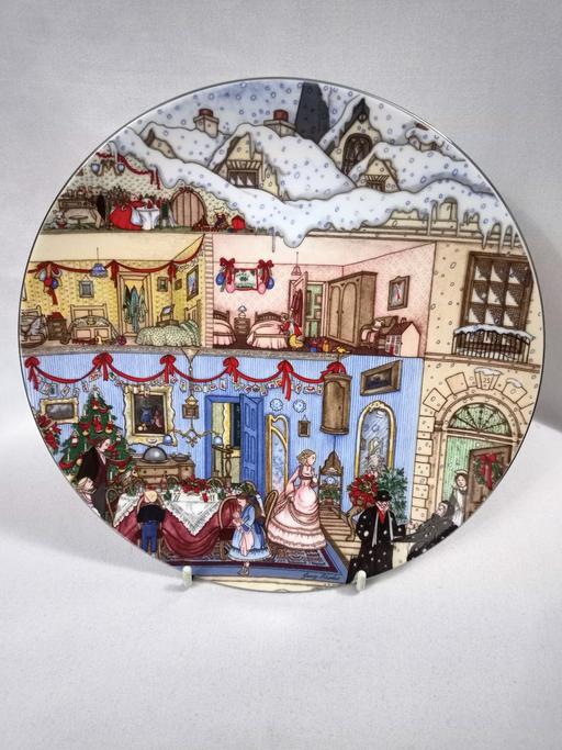 Buy & Sell West Midlands Birmingham - Photos for WEDGWOOD 'CHRISTMAS DAY' DECORATIVE PLATE.