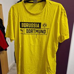 Ich brauch etwas Platz im Schrank und von daher kommen einige Borussia Dortmund Sachen zum Verkauf. Unter anderem eine Winterjacke, dann noch zwei T shirts. Preis gilt für alles Zusammen, alles in 3xl und sehr gepflegt. Bei Fragen einfach mailen danke