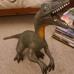 ●Dinosaur like new
●Large rubber dinosaur toy
●Soft-bodied dino toys