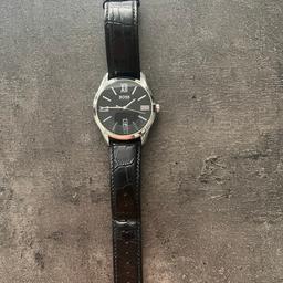 Verkaufe hier meine selten getragene Hugo Boss Uhr.

Die Uhr ist in einwandfreiem Zustand,ohne jegliche Mängel oder Schäden !