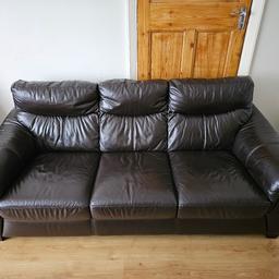 3 seater leather sofa, in good condition. 208cm x 90 x 92 high. Collection from Ealing.