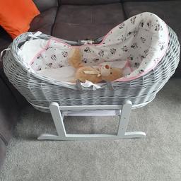 In good clean condition,  hardly been used, cost £95 brand new, this is a good quality basket, easy to handle for the parents and comfortable for the baby,

smoke and pet free home,  pickup from bb1 blackburn,  might be able to deliver locally.