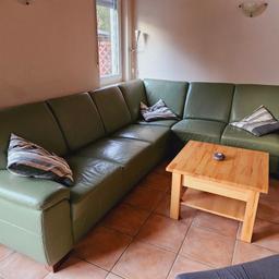 Die Couch befindet sich in einem super Zustand.

Sie ist ein tolles farbliches Highlight für jedes Wohnzimmer.

Maße: 1,80 x 1,20m