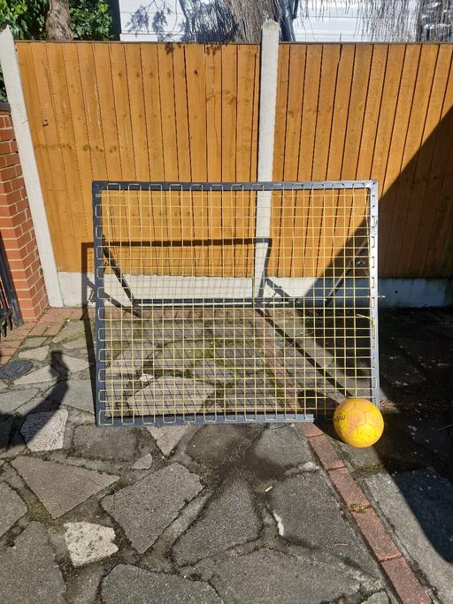 Buy & Sell Barking and Dagenham Dagenham - Barking and Dagenham - Photos for Football Rebounder