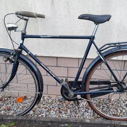 Biete hier ein Hingucker
28-er Holland-Rad "Nederland Touring", Farbe: dunkelblau,
 3-Gang
Rahmenhöhe: 57 cm

Bei fragen einfach melden