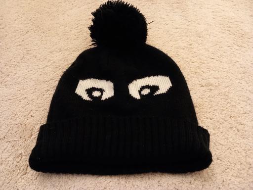 Buy & Sell Surrey Guildford - Photos for Black bobble hat with eyes