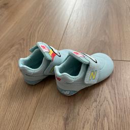 Verkaufe ein Paar Baby / Kinder Schuhe der Marke New Balance! Die Schuhe sind nagelneu und unbenutzt!

Größe 18,5