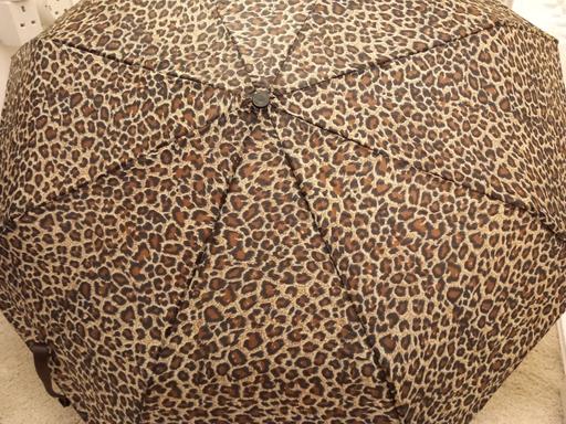 Buy & Sell Surrey Guildford - Photos for Animal print collapsible umbrella