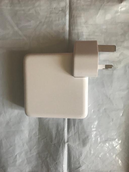 Buy & Sell North London Colney Hatch - N11 - Photos for USB-C power adapter