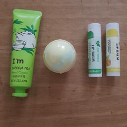 New & unused 1 x handcream, 1 x foot soak bath bomb & 2 lip balms.
COLLECTION ONLY 
Please note items will ONLY be kept for 48 hours after confirmation. If item is not collected within this time they will be relisted.
** ITEM IS COLLECTION ONLY **
   *** NO OFFERS ACCEPTED ***