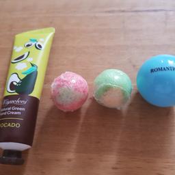 New & unused 1 x handcream, 2 x foot soak bath bombs & 1 x lip balm.
COLLECTION ONLY 
Please note items will ONLY be kept for 48 hours after confirmation. If item is not collected within this time they will be relisted.
** ITEM IS COLLECTION ONLY **
   *** NO OFFERS ACCEPTED ***
