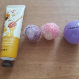 New & unused 1 x hand ream, 2 x foot soak bath bombs & 1 x lip balm
COLLECTION ONLY 
Please note items will ONLY be kept for 48 hours after confirmation. If item is not collected within this time they will be relisted 
** ITEM IS COLLECTION ONLY **
   *** NO OFFERS ACCEPTED ***
