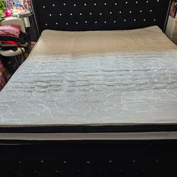 superking bed and mattress ottoman bed with Dimond buttons design needs collecting on the 4th May in the evening