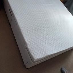 Double memory foam mattress topper with removable and washable bamboo viscose zipped cover. Complete with elasticated Corner straps for the secure fit. Perfect for those with back pain. Purchased but not used