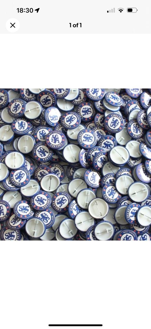 Buy & Sell Essex Southend-on-Sea - Photos for 400 x Chelsea football badges