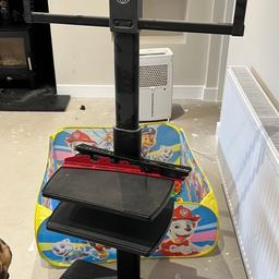 Tv stand on wheels holds up to 50” tv