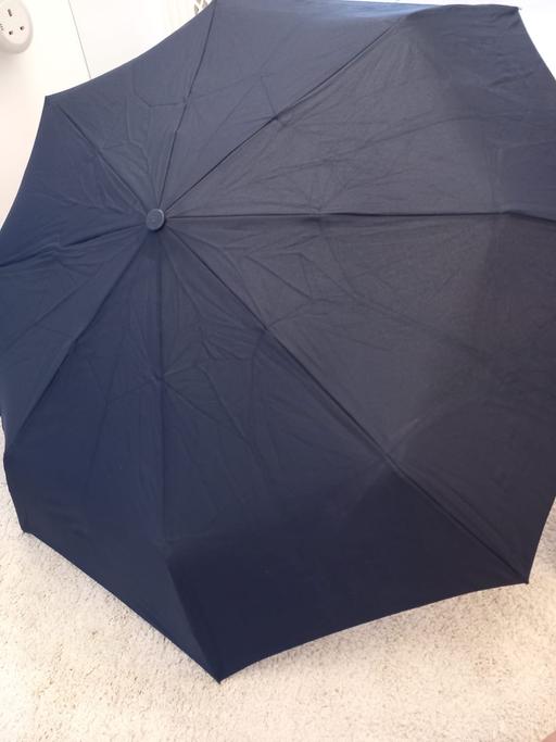 Buy & Sell Surrey Guildford - Photos for Dark navy blue, collapsible umbrella